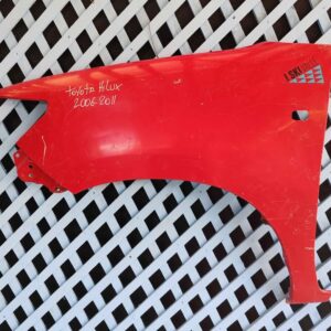 Tapabarro izquierdo Toyota Hilux 2012 - 2015