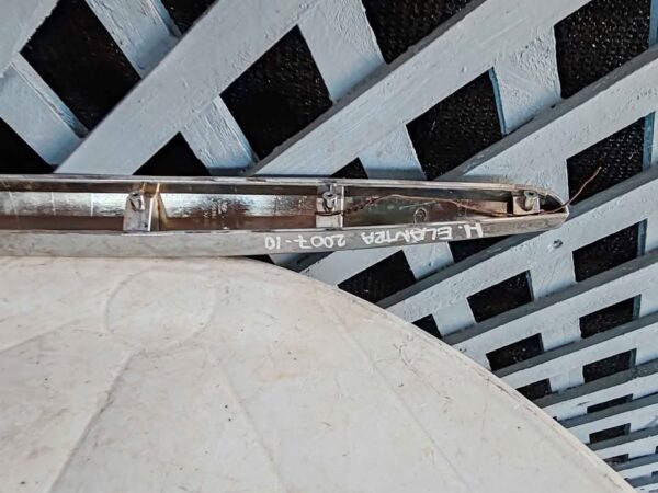 Bisel cromado de máscara Hyundai Elantra 2007 - 2010 - Imagen 5