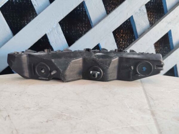 Mensula delantera derecha baic x35 2021 - 2024