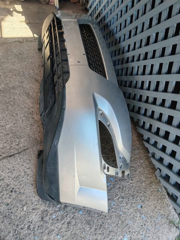 Parachoque delantero Mahindra xuv500 2017 - 2023 - Imagen 5