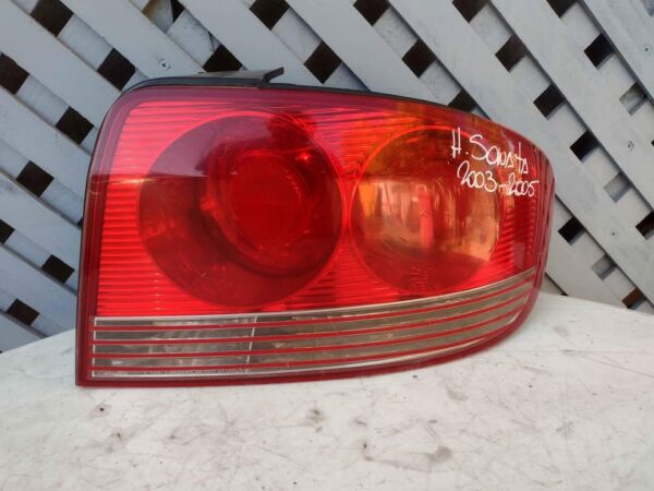 Foco trasero derecho Hyundai Sonata 2003 - 2005