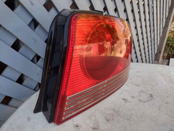 Foco trasero derecho Hyundai Sonata 2003 - 2005 - Imagen 2