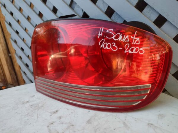 Foco trasero derecho Hyundai Sonata 2003 - 2005 - Imagen 3