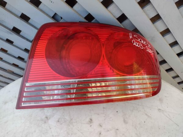 Foco trasero derecho Hyundai Sonata 2003 - 2005 - Imagen 5