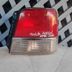 Foco trasero derecho Toyota Tercel 1998 - 2000