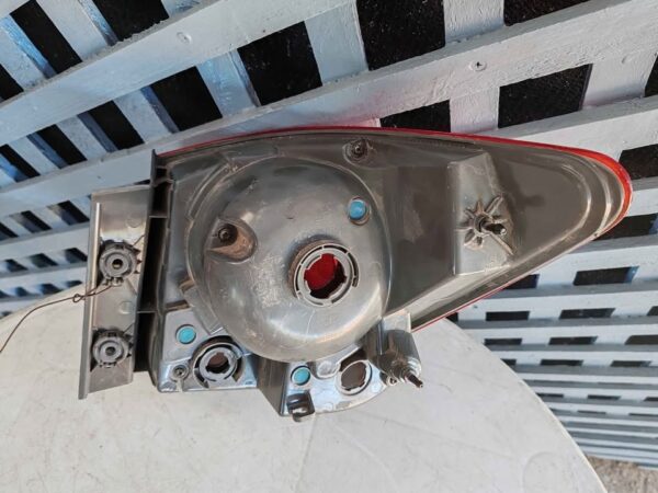 Foco trasero izquierdo Chevrolet Cruze 2001 - 2014 - Imagen 5