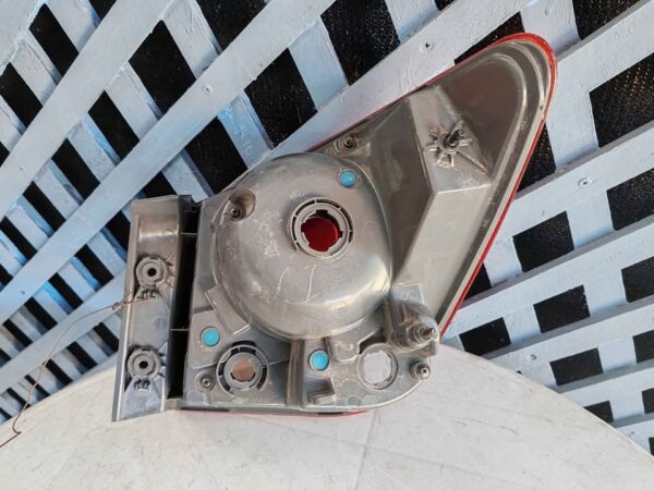 Foco trasero izquierdo Chevrolet Cruze 2001 - 2014 - Imagen 6