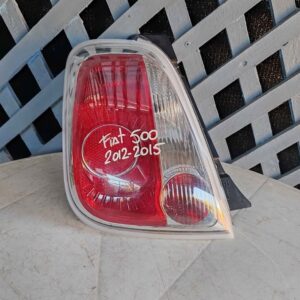 Foco trasero izquierdo Fiat 500 2012 - 2015