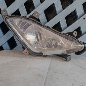 Neblinero derecho Hyundai Elantra 2014 - 2016