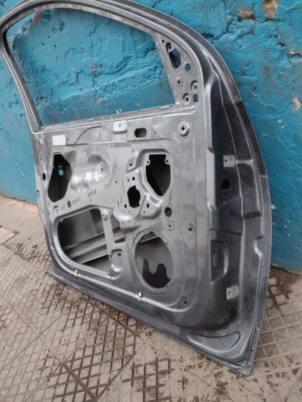 Puerta delantera izquierda Volkswagen Gol 2017 - 2023 - Imagen 5