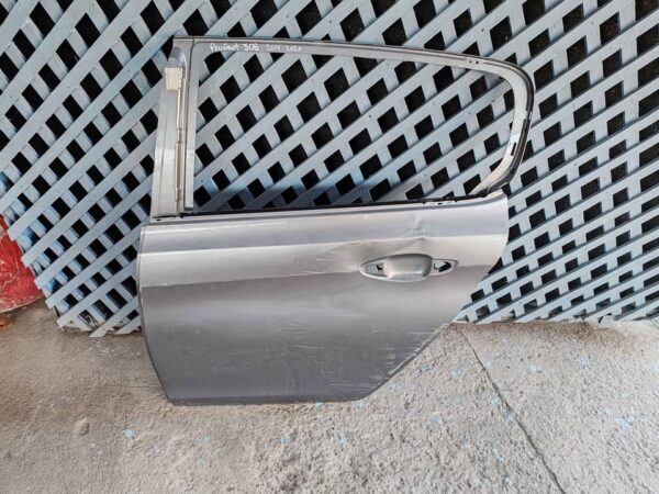 Puerta trasera Peugeot 308 2014 - 2020 - Imagen 2