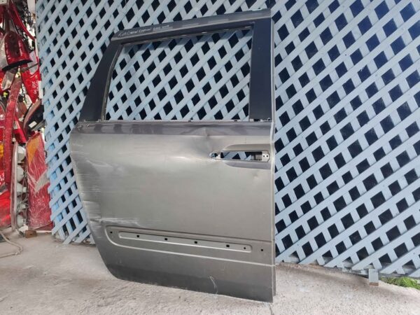 Puerta trasera derecha Kia Carnival 2006 - 2014 - Imagen 3
