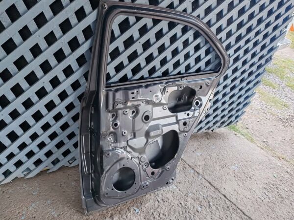 Puerta trasera derecha Suzuki Kizashi 2010 - 2017 - Imagen 6