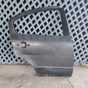 Puerta trasera derecha Suzuki SX4 sedan 2008 - 2014