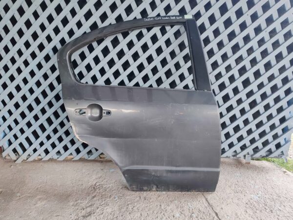 Puerta trasera derecha Suzuki SX4 sedan 2008 - 2014