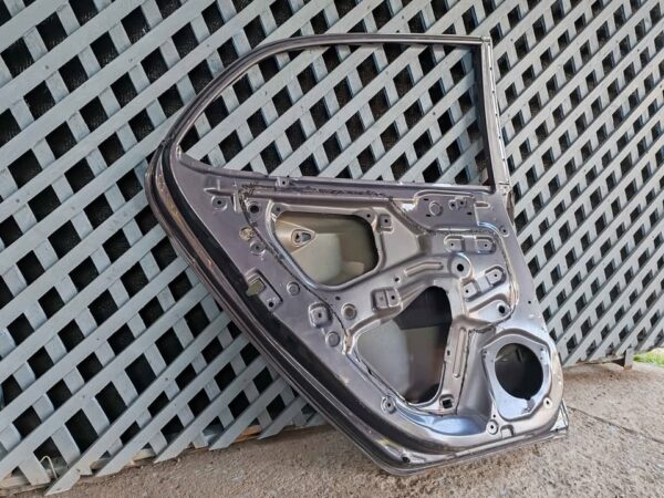 Puerta trasera izquierda Hyundai Grand i10 sedan 2015 - 2020 - Imagen 7