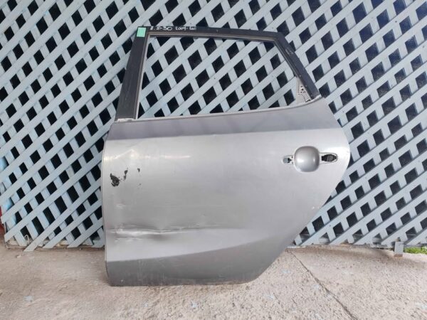 Puerta trasera izquierda Hyundai i30 2009 - 2011