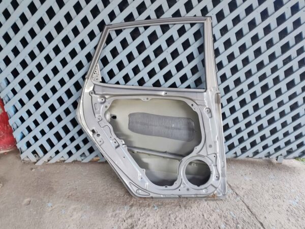 Puerta trasera izquierda Hyundai i30 2009 - 2011 - Imagen 8