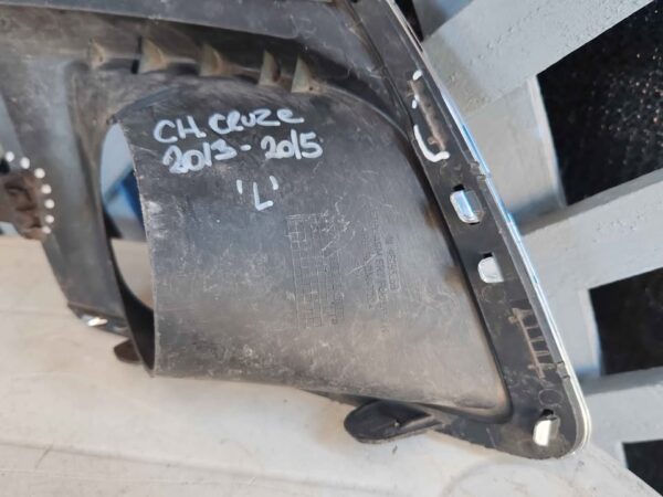 Tapa de neblinero izquierdo Chevrolet Cruze 2013 - 2015 - Imagen 6