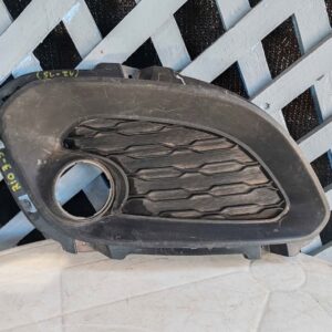 Tapa de neblinero derecho Kia Rio 5 2012 - 2015