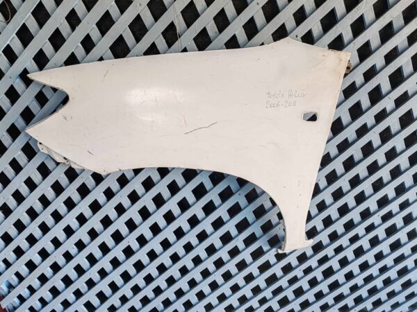 Tapabarro izquierdo Toyota Hilux 2006 - 2011 - Imagen 2