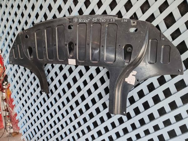 Cubre motor inferior Hyundai Accent 2021 - 2023 - Imagen 2