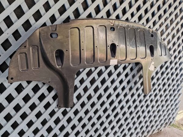 Cubre motor inferior Hyundai Accent 2021 - 2023 - Imagen 3