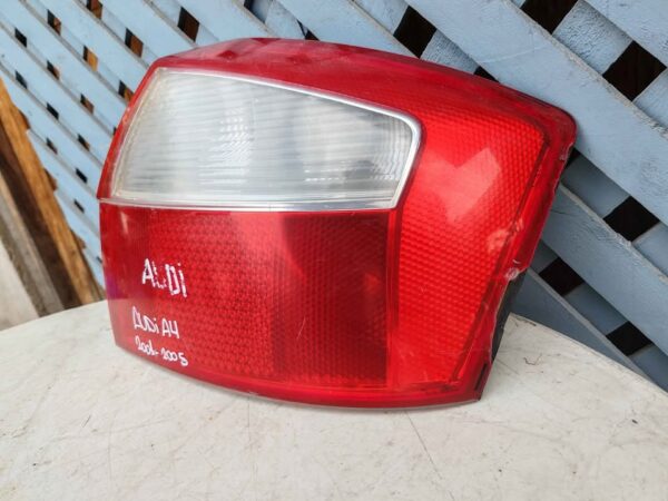 Foco trasero derecho Audi A4 2001 - 2005 - Imagen 2