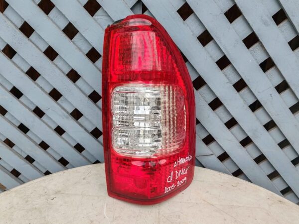 Foco trasero derecho Chevrolet Dmax 2005 - 2009