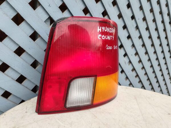Foco trasero derecho Hyundai Country 2000 - 2015 - Imagen 2