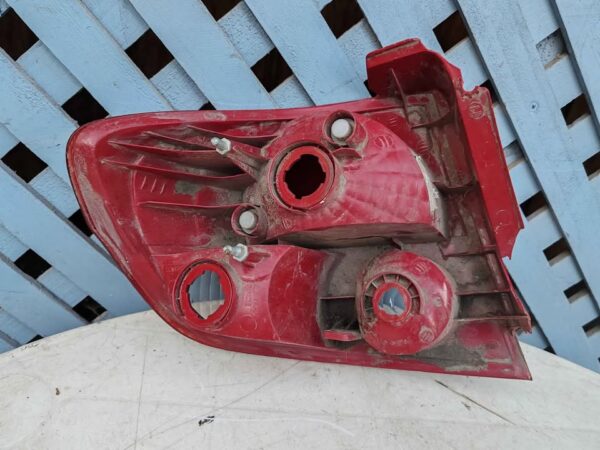 Foco trasero derecho Hyundai Getz 2003 - 2006 - Imagen 6