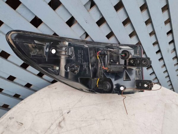 Foco trasero derecho MG ZX 2021 - 2024 - Imagen 6