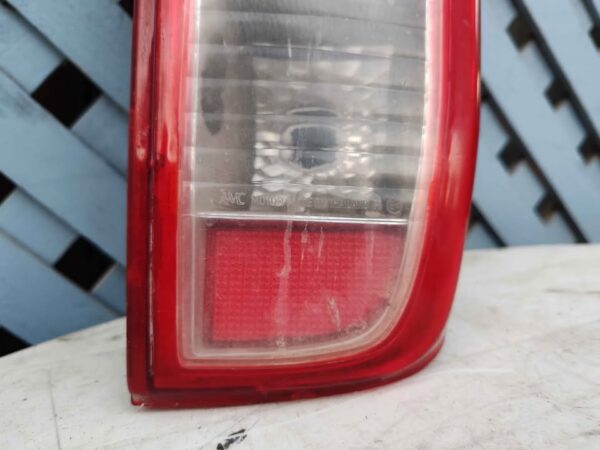 Foco trasero derecho Nissan Navara 2008 - 2016 - Imagen 2