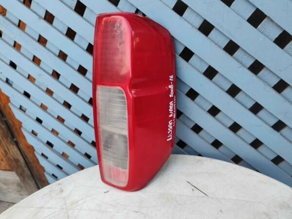 Foco trasero derecho Nissan Navara 2008 - 2016 - Imagen 3