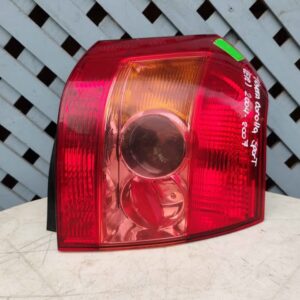 Foco trasero derecho Toyota Corolla Sport 2004 - 2007
