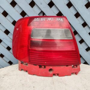 Foco trasero izquierdo Audi A4 1997 - 1999