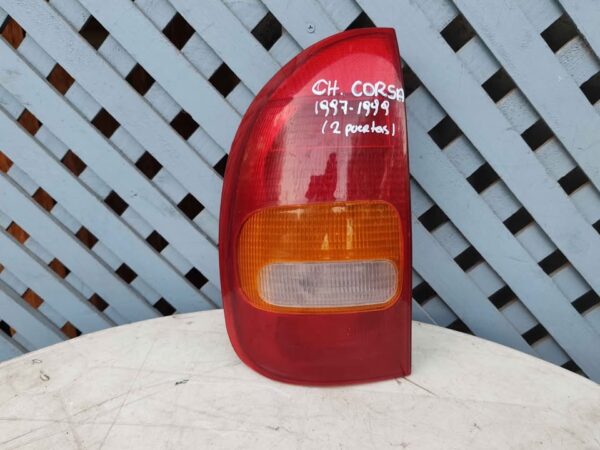 Foco trasero izquierdo Chevrolet Corsa pick up 1997 - 1999