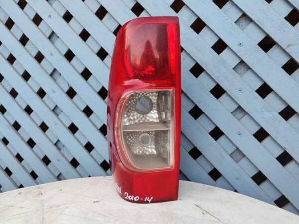 Foco trasero izquierdo Chevrolet Dmax 2010 - 2014 - Imagen 4