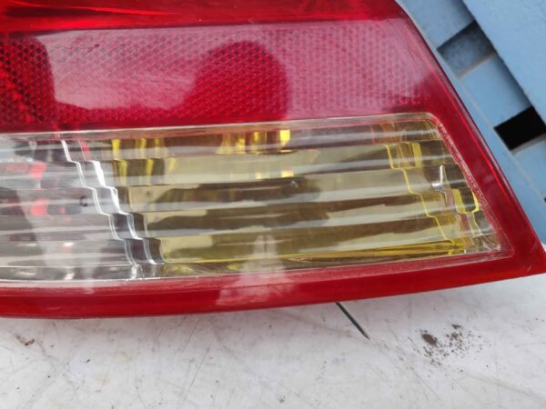 Foco trasero izquierdo Chevrolet Sail 2011 - 2015 - Imagen 5