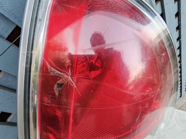 Foco trasero izquierdo Hyundai Accent HB 2007 - 2010 - Imagen 5
