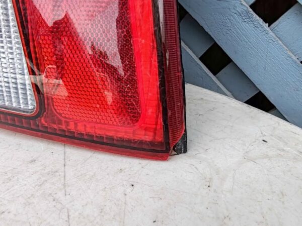 Foco trasero izquierdo Hyundai Country 2000 - 2015 - Imagen 4