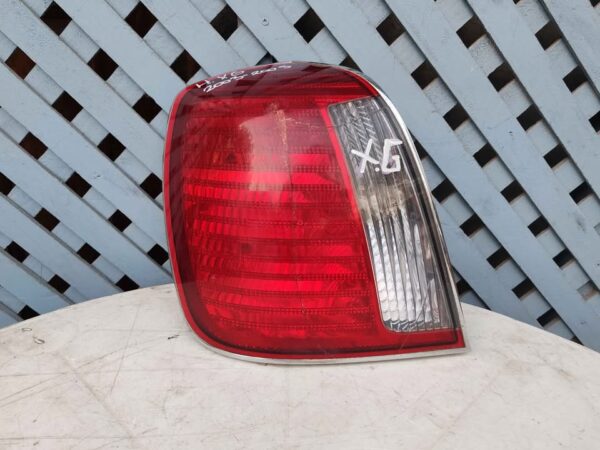 Foco trasero izquierdo Hyundai XG 2003 - 2005