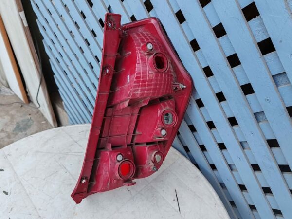 Foco trasero izquierdo Hyundai i10 2007 - 2011 - Imagen 7