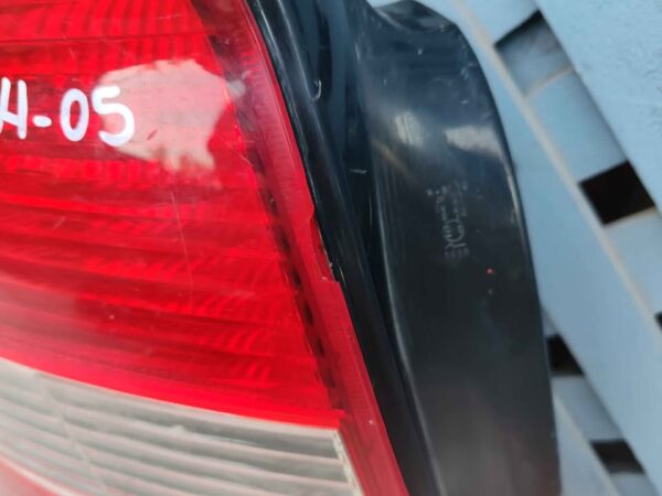 Foco trasero izquierdo Kia Rio 2004 - 2005 - Imagen 4