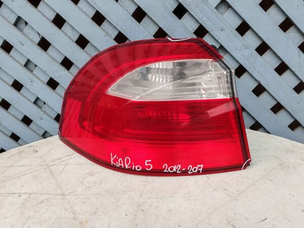 Foco trasero izquierdo Kia Rio 5 2012 - 2017