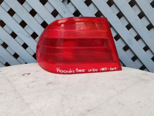 Foco trasero izquierdo Mercedes Benz w210 1996 - 2003