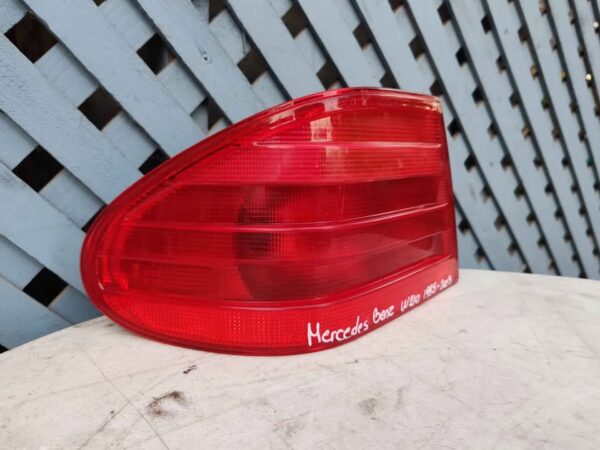 Foco trasero izquierdo Mercedes Benz w210 1996 - 2003 - Imagen 2