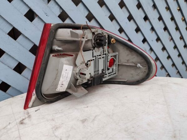 Foco trasero izquierdo Mercedes Benz w210 1996 - 2003 - Imagen 4