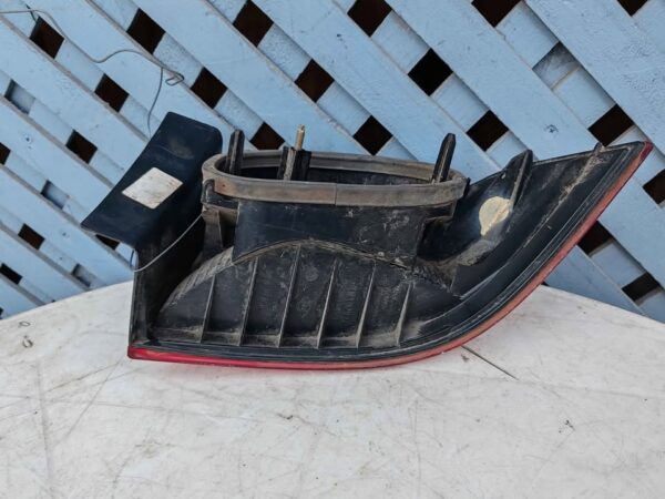 Foco trasero izquierdo Renault Laguna 2001 - 2007 - Imagen 5