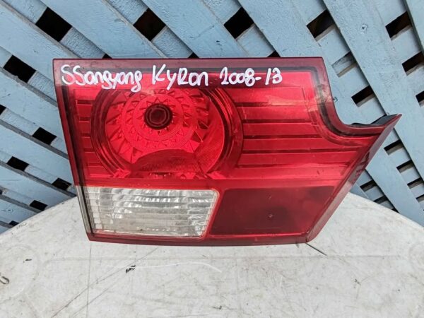 Foco trasero izquierdo Ssangyong Kyron 2008 - 2013